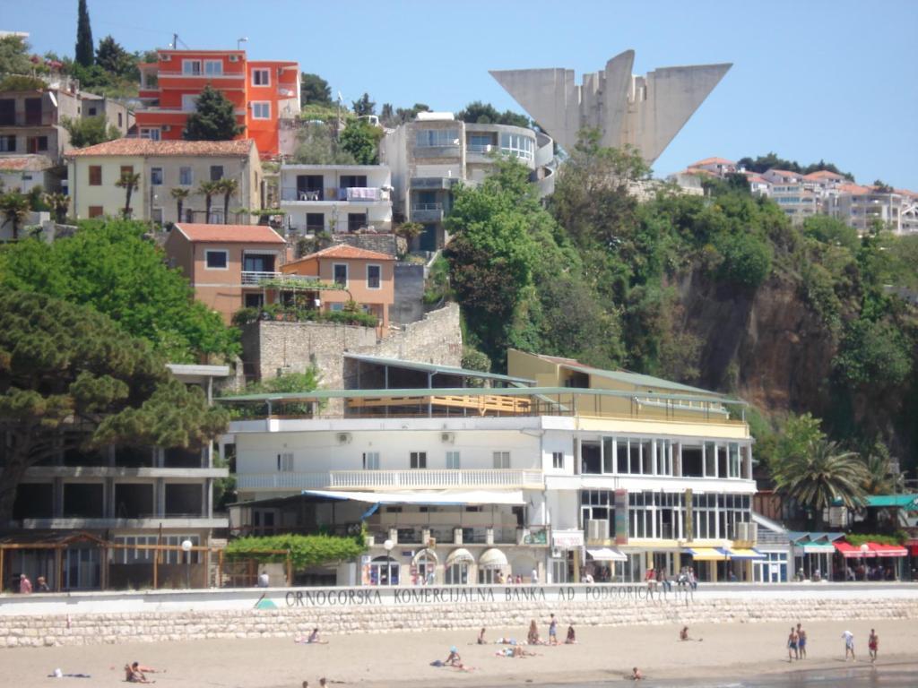 Apartments Djakonovic Ulcinj Bagian luar foto